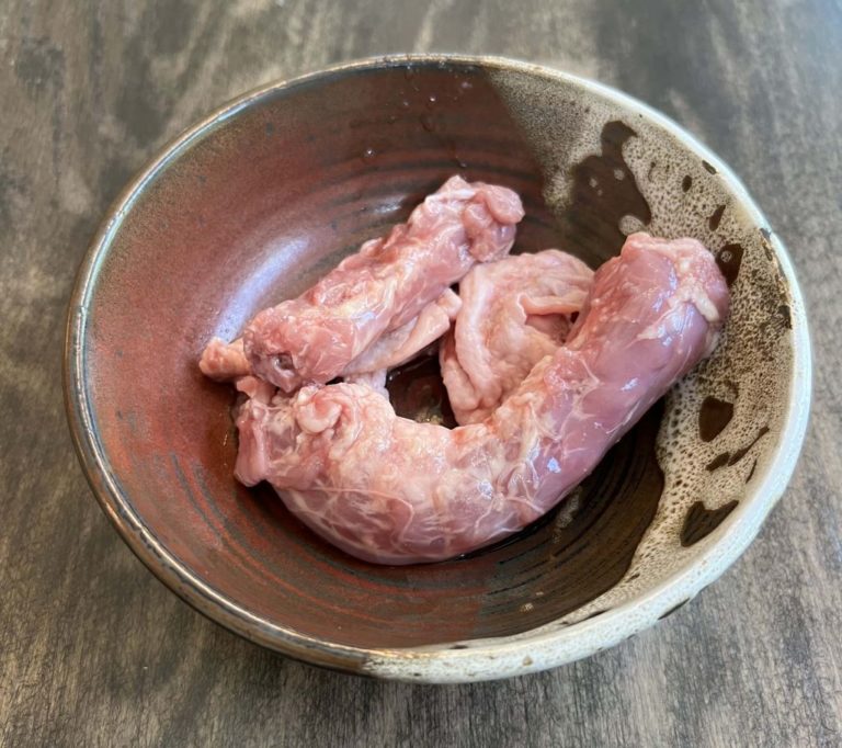 Can Dogs Eat Raw Chicken Necks